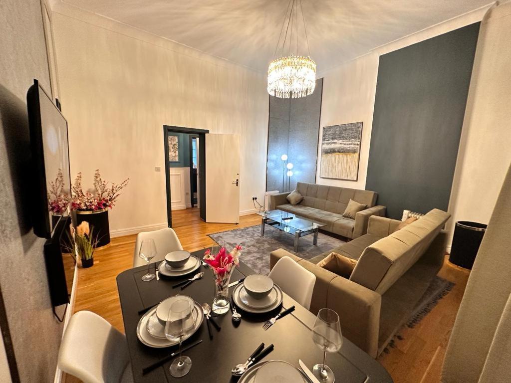 Paddington Station - 2-Bedrooms, 2-Baths And Living Room - Posh Apartment In Central Londyn Zewnętrze zdjęcie
